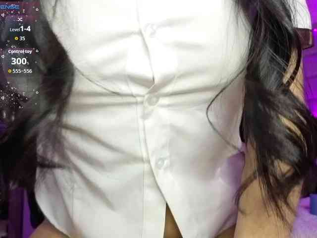 LennaBlair webcam