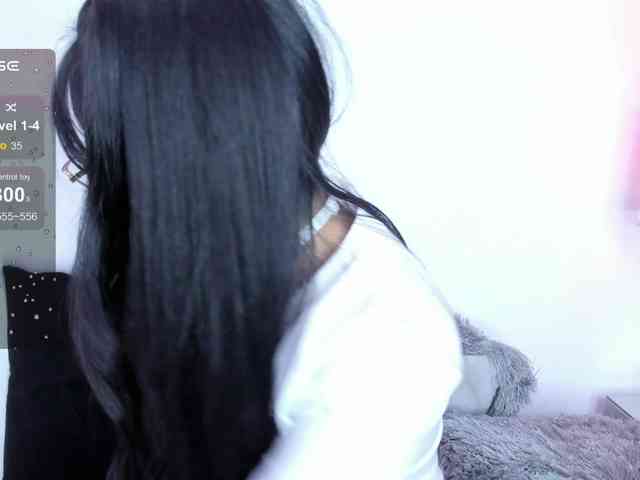 LennaBlair webcam