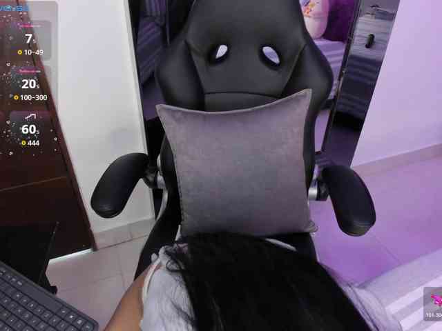 LennaBlair webcam