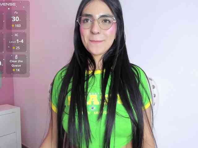 LennaBlair webcam