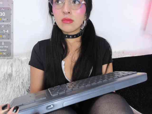 LennaBlair webcam