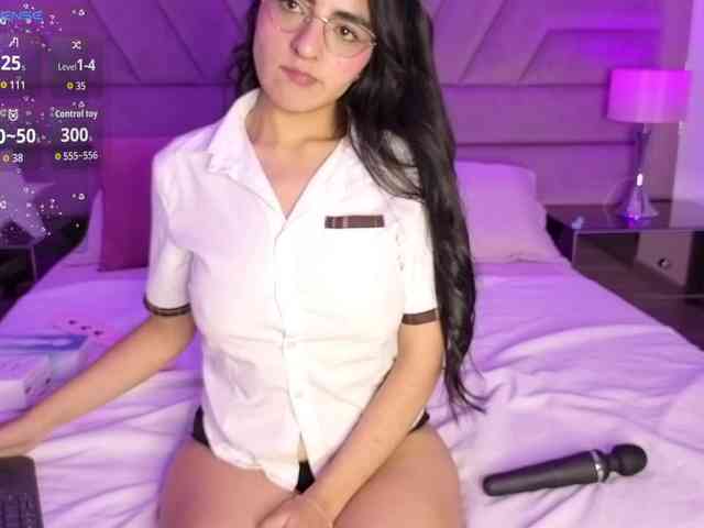 LennaBlair webcam