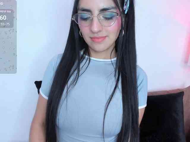 LennaBlair webcam