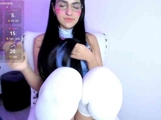 LennaBlair webcam
