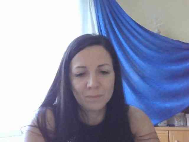AlikaLorensTalk webcam