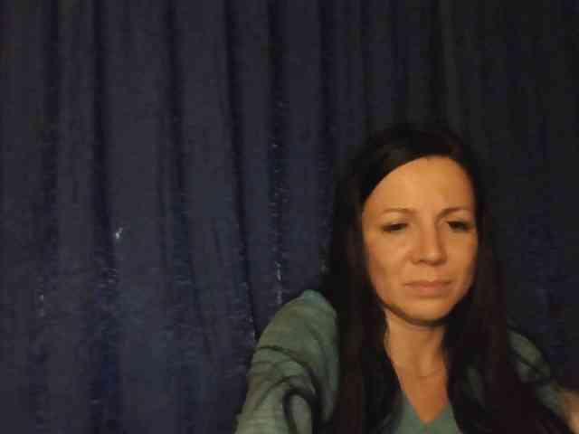 AlikaLorensTalk webcam