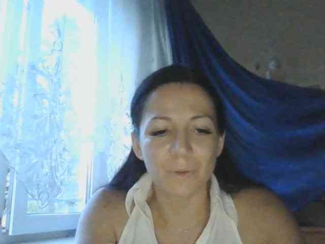 AlikaLorensTalk webcam