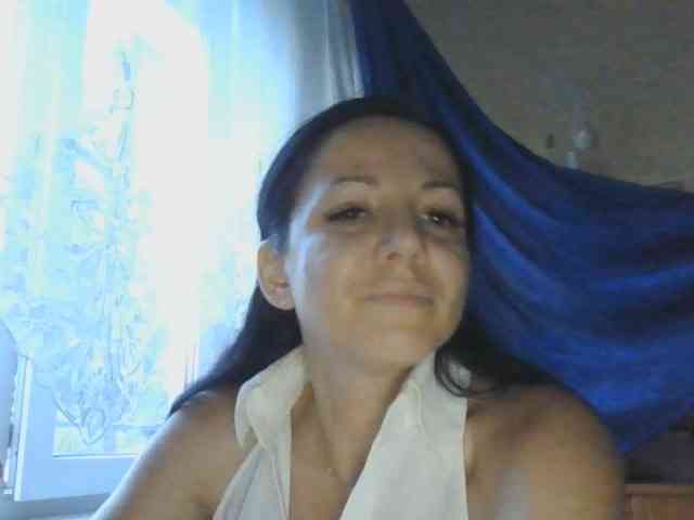 AlikaLorensTalk webcam