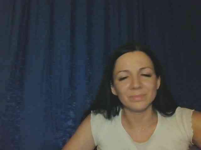 AlikaLorensTalk webcam