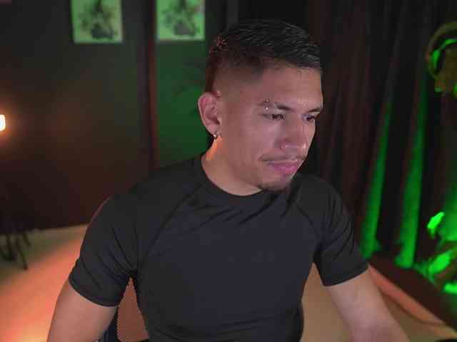 AaronFox Live Webcam on BongaCams