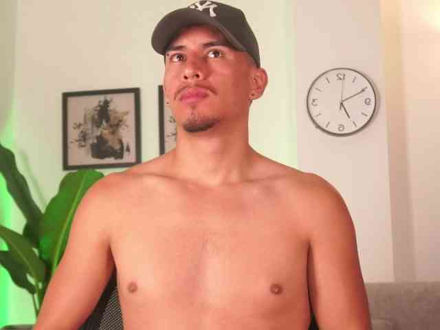 AaronFox