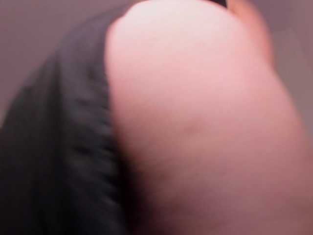 MIA-MORALEZ's BongaCams show and profile