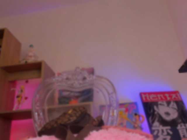 MIA-MORALEZ's BongaCams show and profile