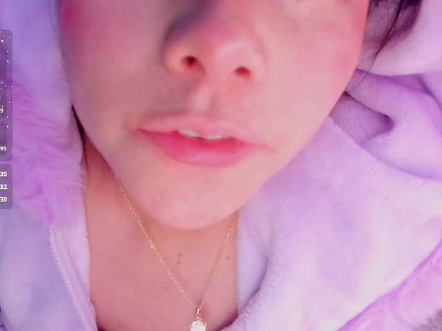 MIA-MORALEZ's BongaCams show and profile