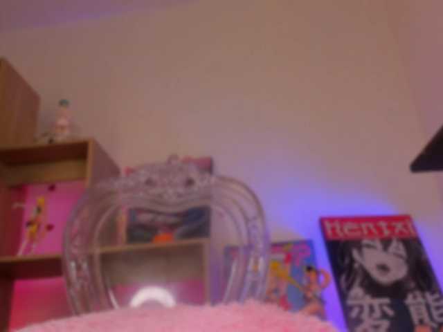 MIA-MORALEZ's BongaCams show and profile