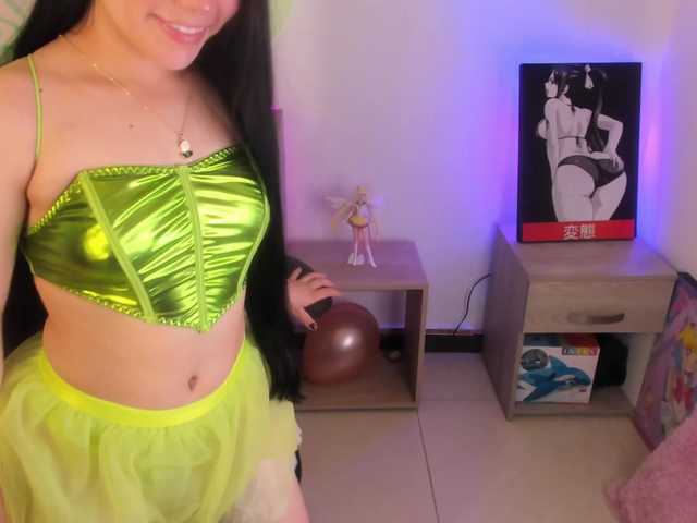 MIA-MORALEZ's BongaCams show and profile
