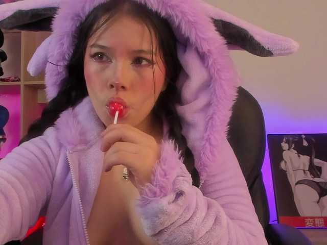 MIA-MORALEZ's BongaCams show and profile