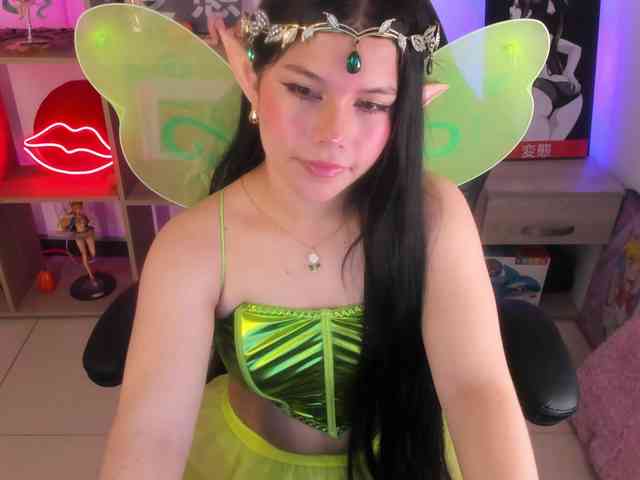 Mia_Moralez webcam