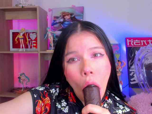 MIA-MORALEZ Live Webcam on BongaCams