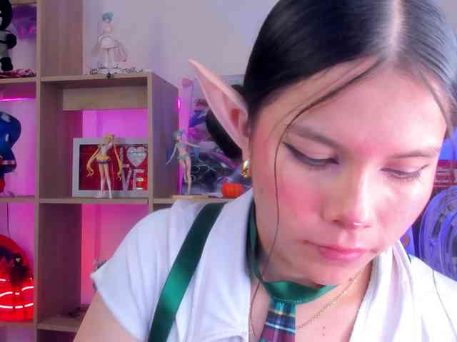 Mia_Moralez webcam