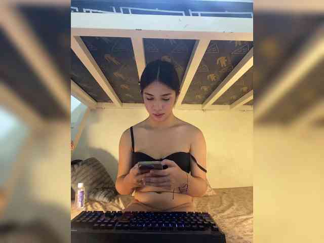 SweetCamilla12 Live Webcam on BongaCams SweetCamilla12 Live Webcam on BongaCams