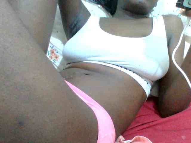 Melodious-Liz webcam