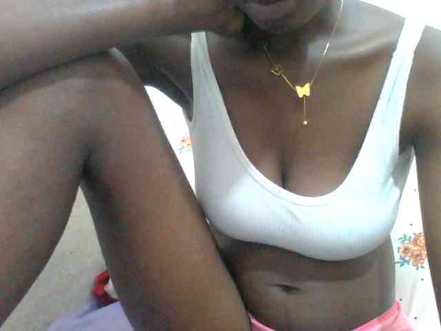 Melodious-Liz webcam