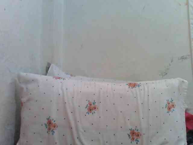 Melodious-Liz webcam