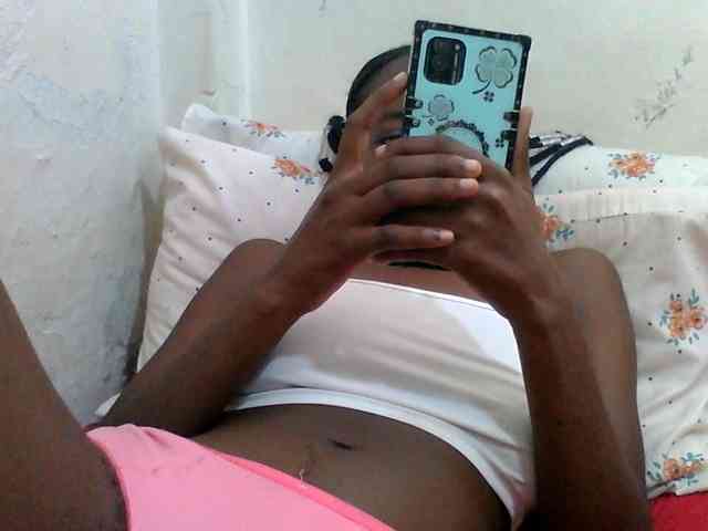 Melodious-Liz webcam