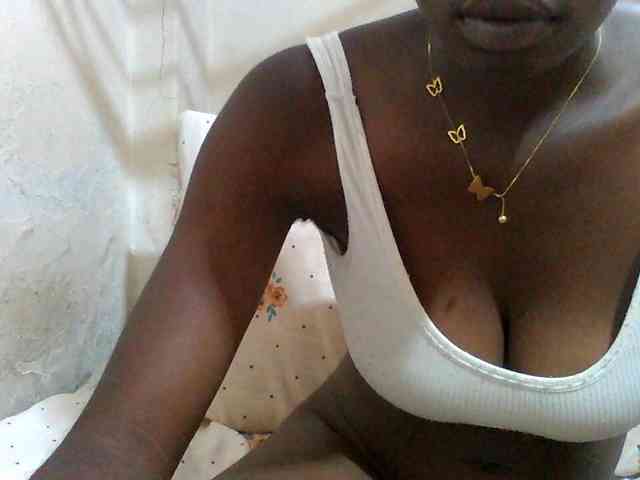 Melodious-Liz webcam