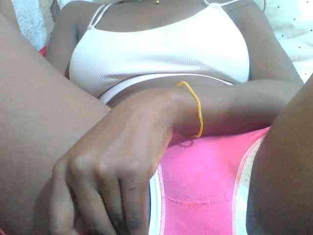 Melodious-Liz webcam