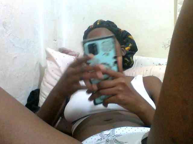 Melodious-Liz webcam