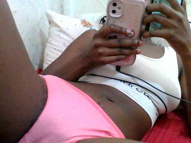 Melodious-Liz webcam