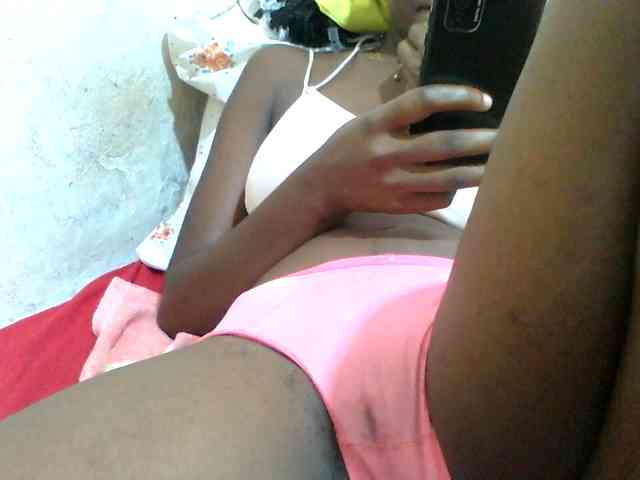 Melodious-Liz webcam