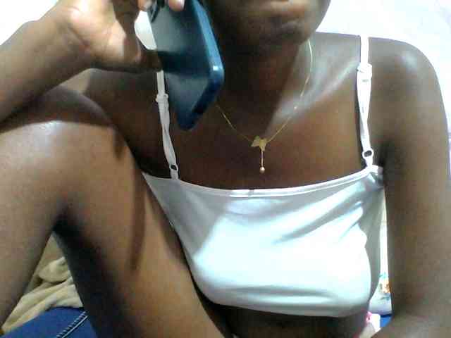 Melodious-Liz webcam