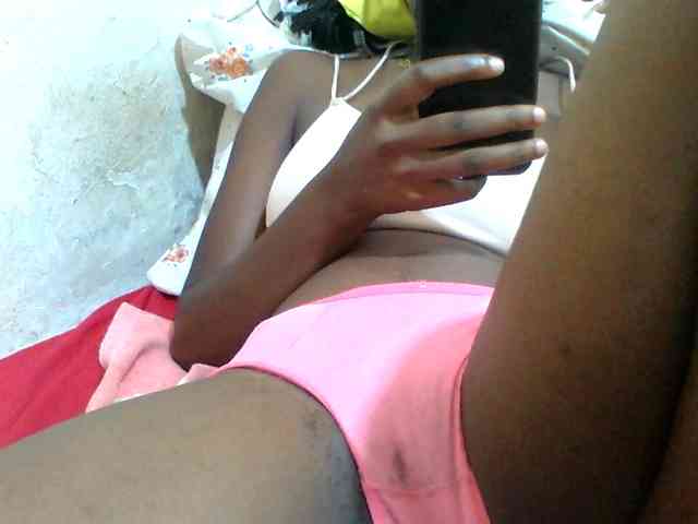 Melodious-Liz webcam