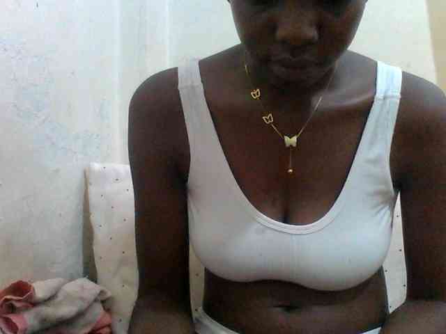 Melodious-Liz webcam