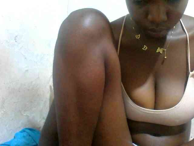 Melodious-Liz webcam