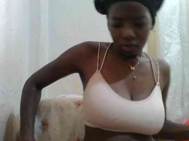 Melodious-Liz webcam