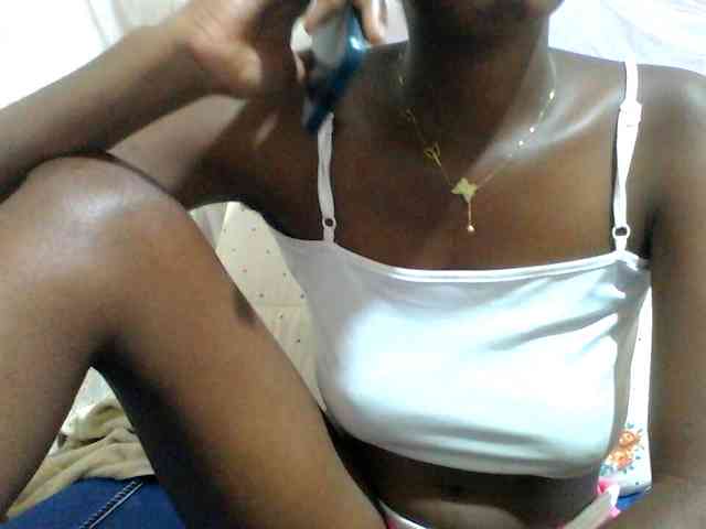 Melodious-Liz webcam