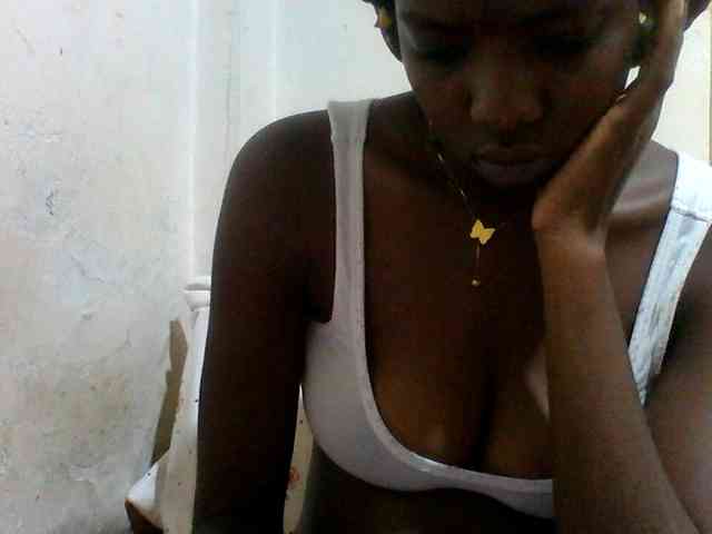 Melodious-Liz webcam