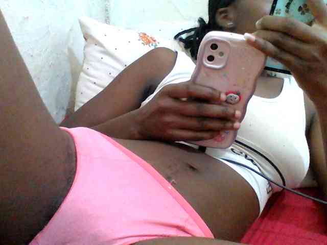 Melodious-Liz webcam