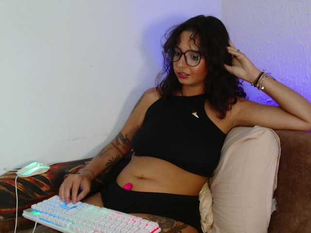 myamillor's BongaCams show and profile