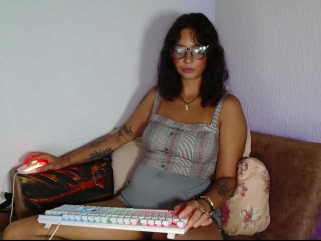 myamillor's BongaCams show and profile