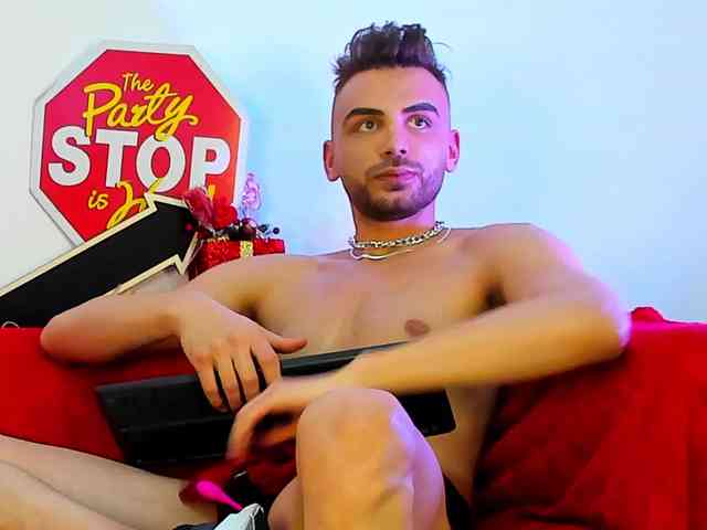 RyanRaider Live Webcam on BongaCams