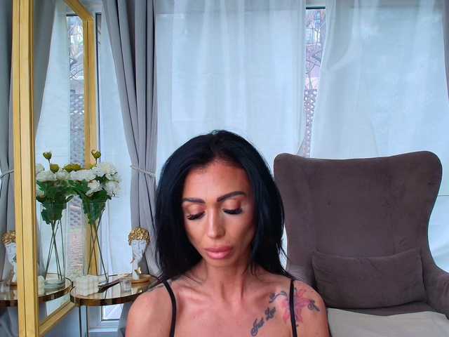 Paris-x-Hilton live cam profile