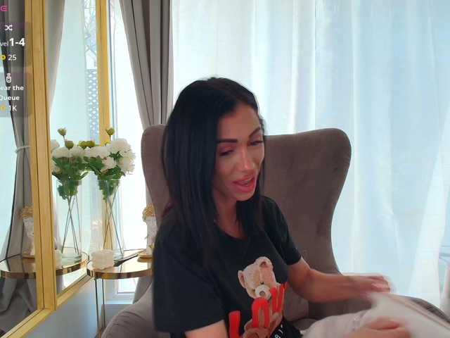 Paris-x-Hilton Live Cam on BongaCams