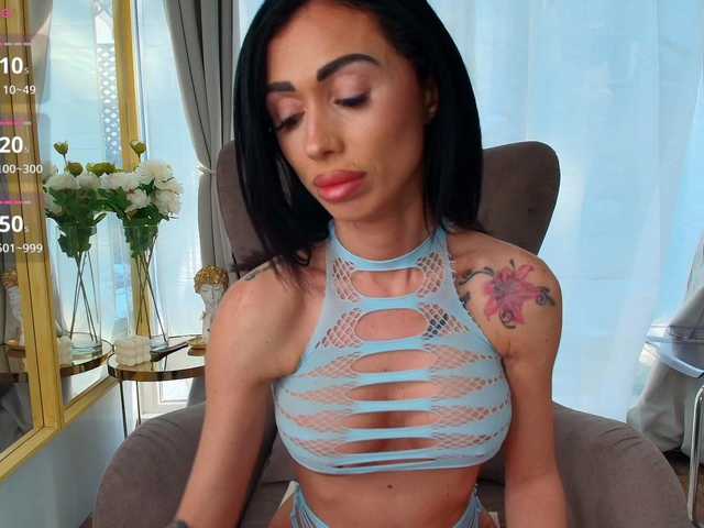 Paris-x-Hilton's BongaCams show and profile