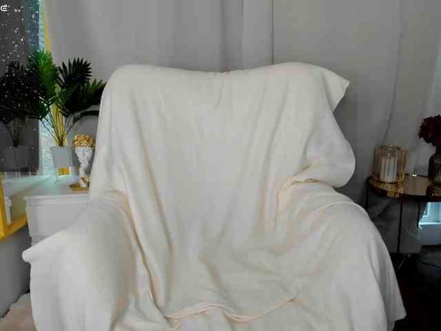 ParissHiltonX webcam