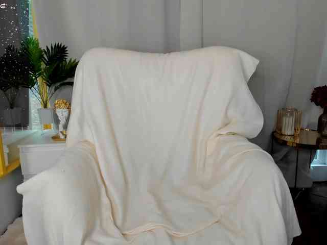 ParissHiltonX webcam